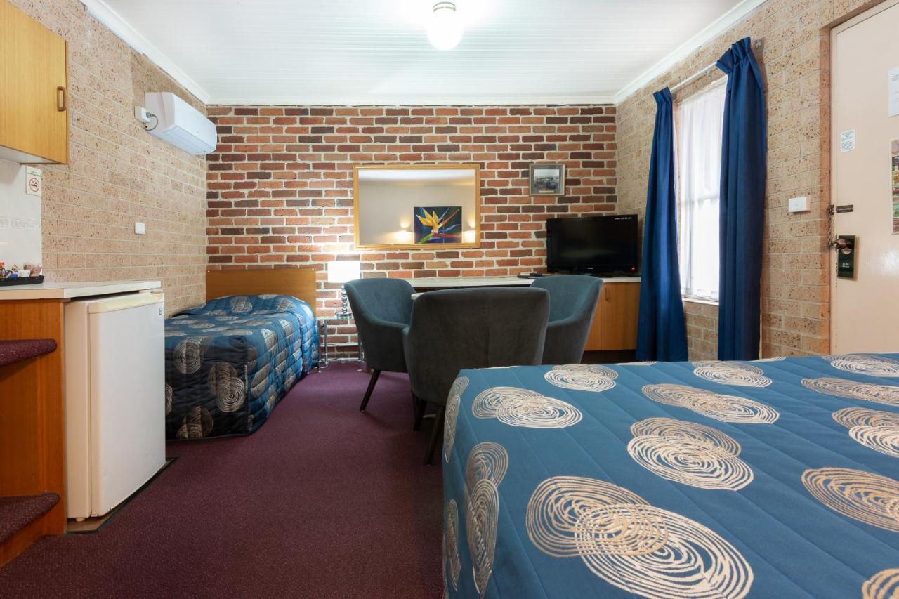 Cedar Lodge Motel Армидейл Екстериор снимка