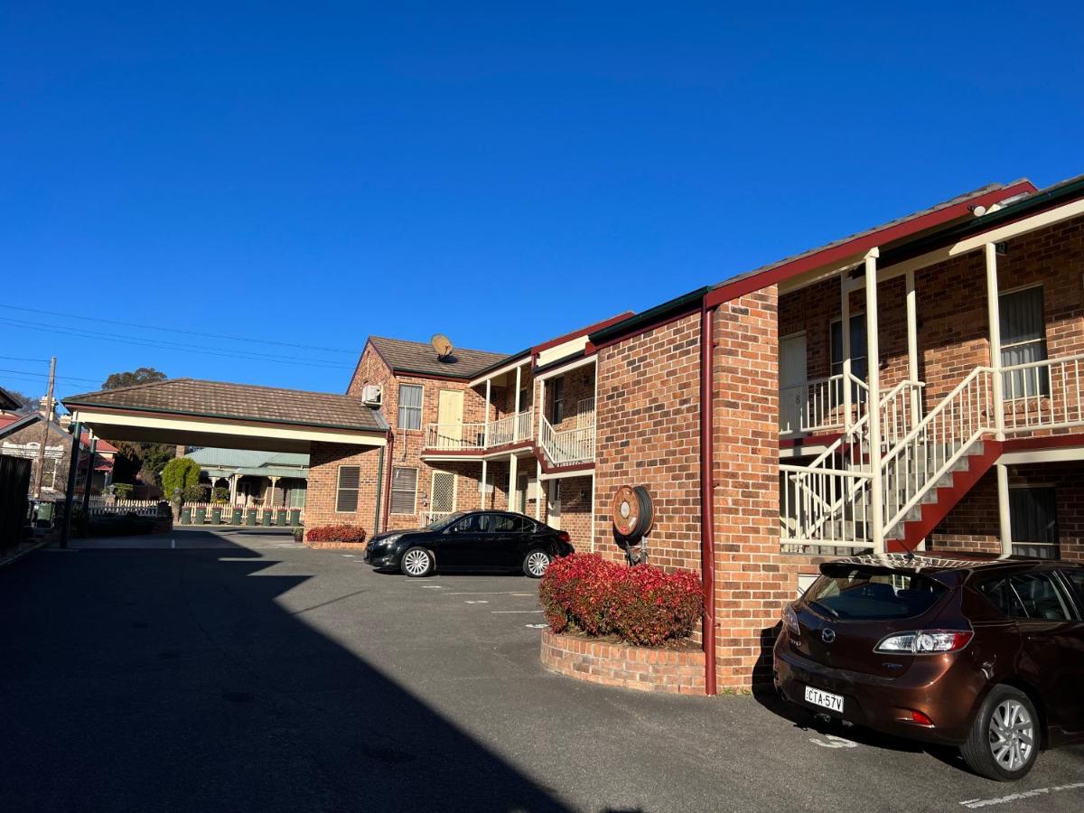 Cedar Lodge Motel Армидейл Екстериор снимка